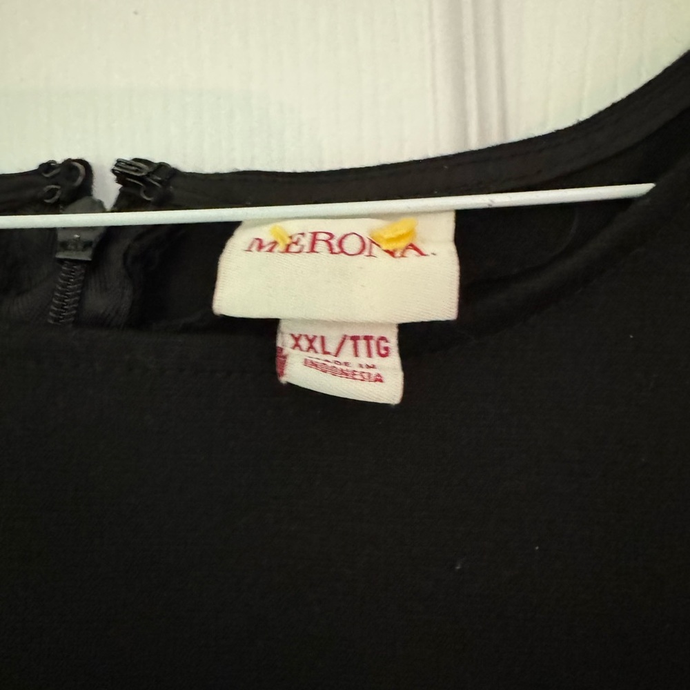 Gently used black Merona a lined dress